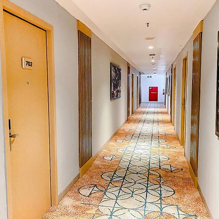 Pop! Hotel Solo Екстер'єр фото